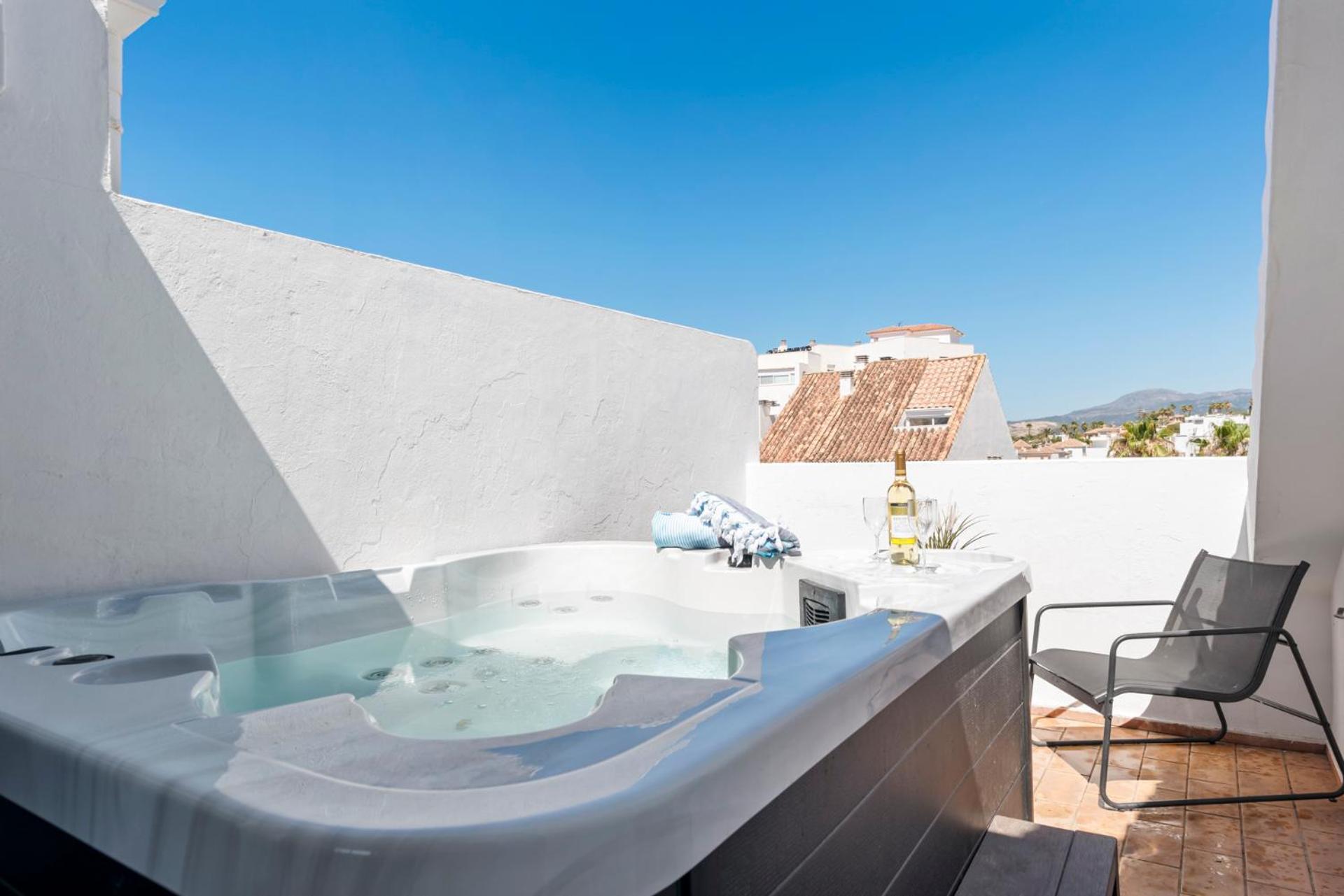 Lovely Penthouse Near Estepona Marina By Costarentals - Ref M15 エクステリア 写真